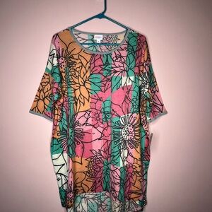 NWT LuLaRoe Irma Shirt